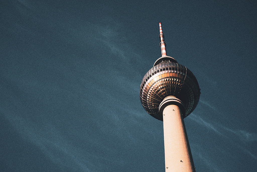 Germany-christian-lue-aiEsApHLKPM-unsplash